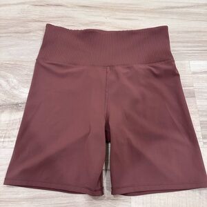 Vuori elevation shorts